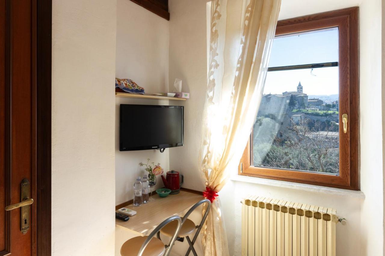 La Finestra Di Umberto Vicino Al Centro Con Parcheggio Privato Bed & Breakfast Viterbo Luaran gambar