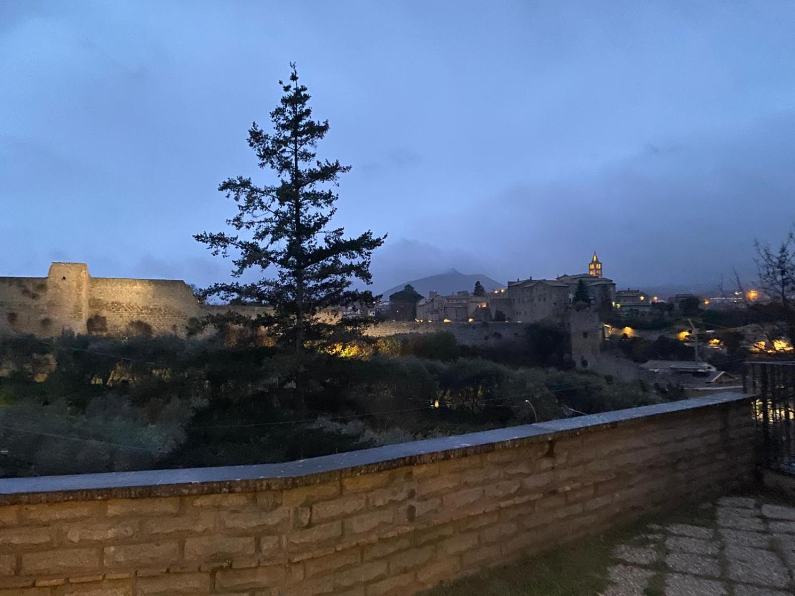 La Finestra Di Umberto Vicino Al Centro Con Parcheggio Privato Bed & Breakfast Viterbo Luaran gambar